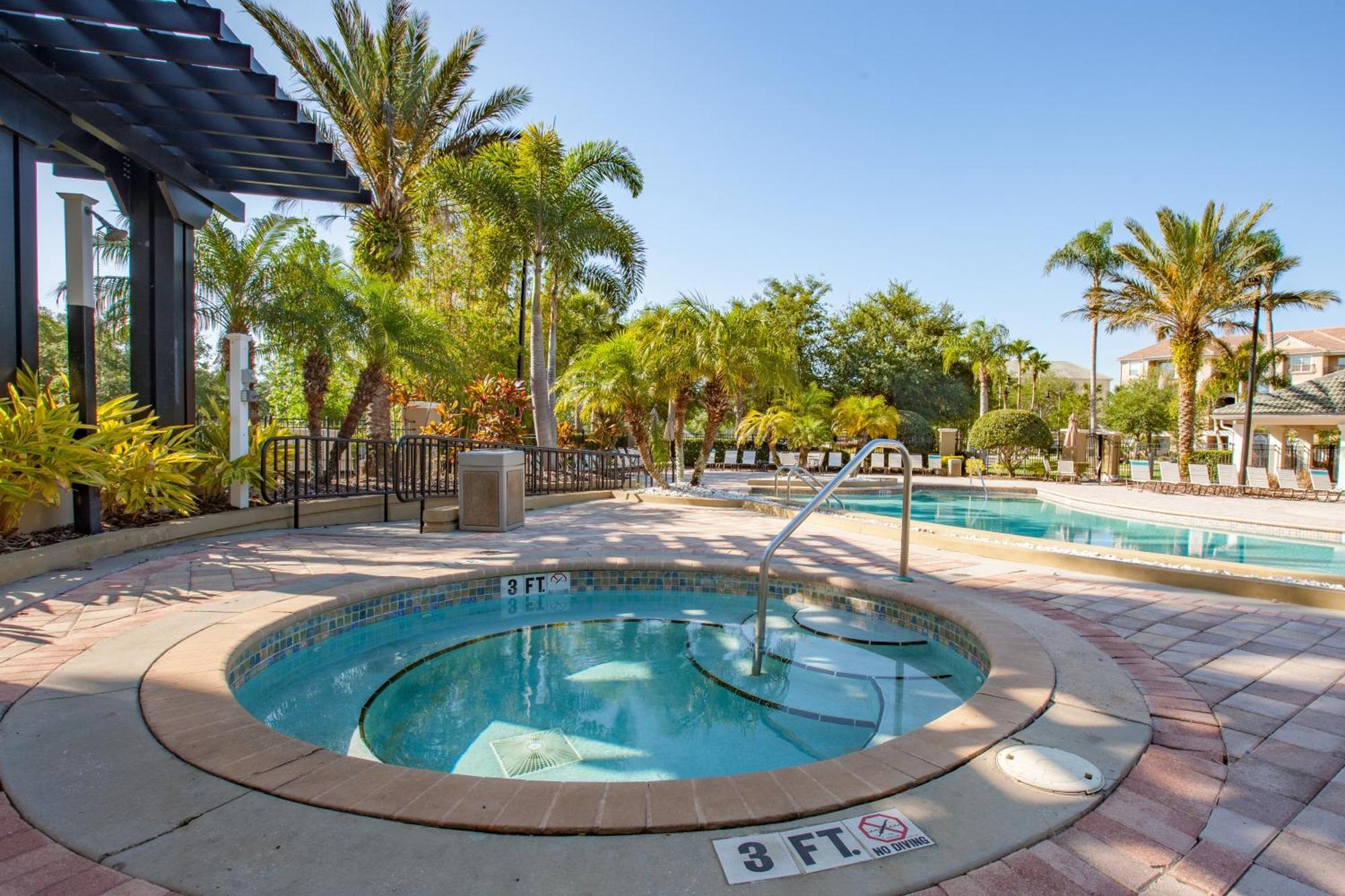 Apartamento Newly Renovated Premium Condo, Vista Cay - 2002
