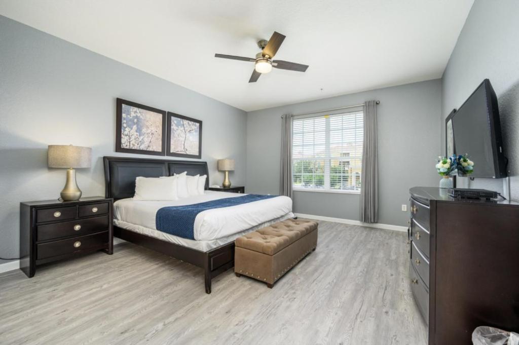 Newly Renovated Premium Condo, Vista Cay - 2002 Apartamento